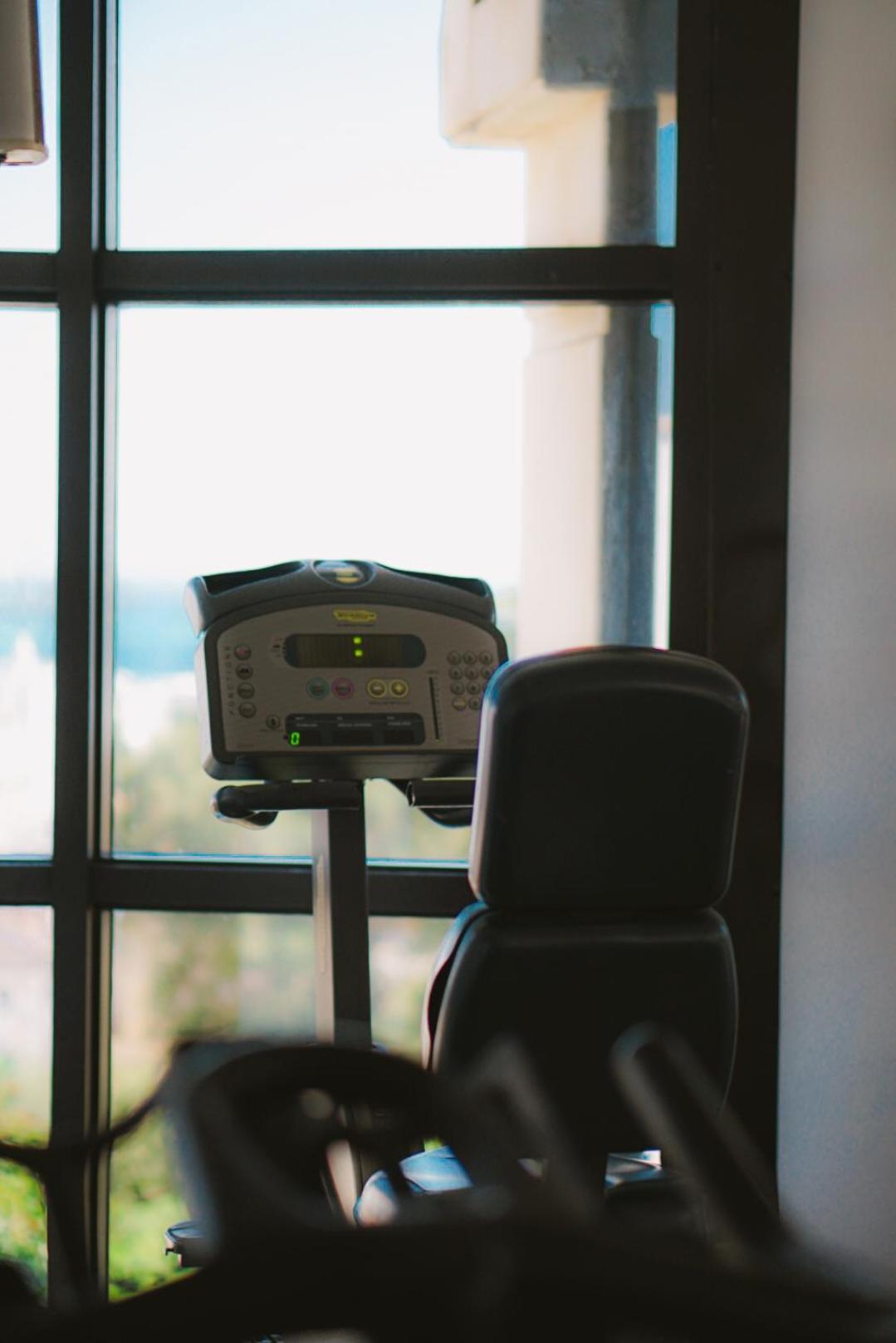 El Minzah Hotel Tangier Exterior photo A treadmill